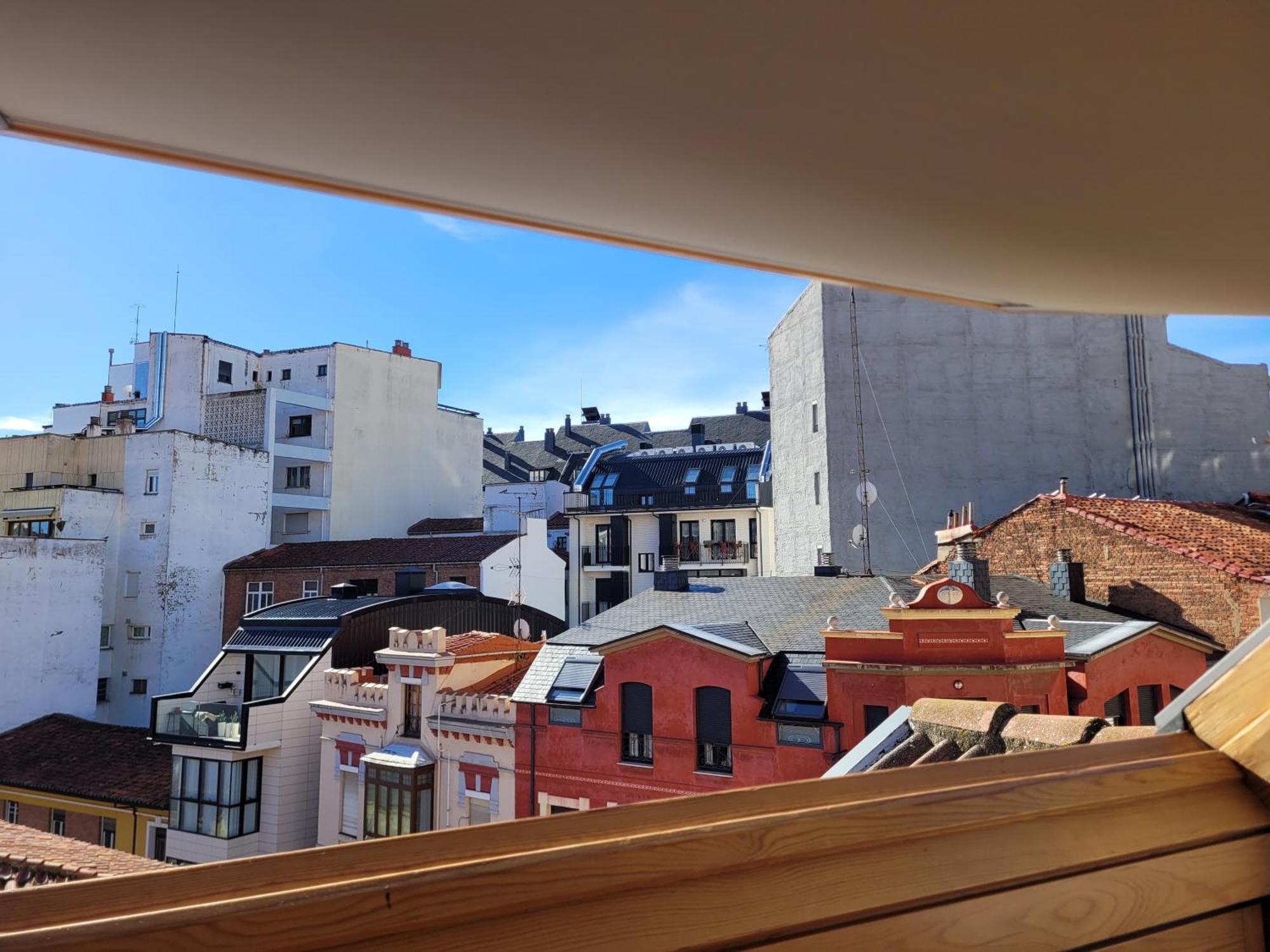 El Atico De Julio Del Campo Apartment Leon Luaran gambar